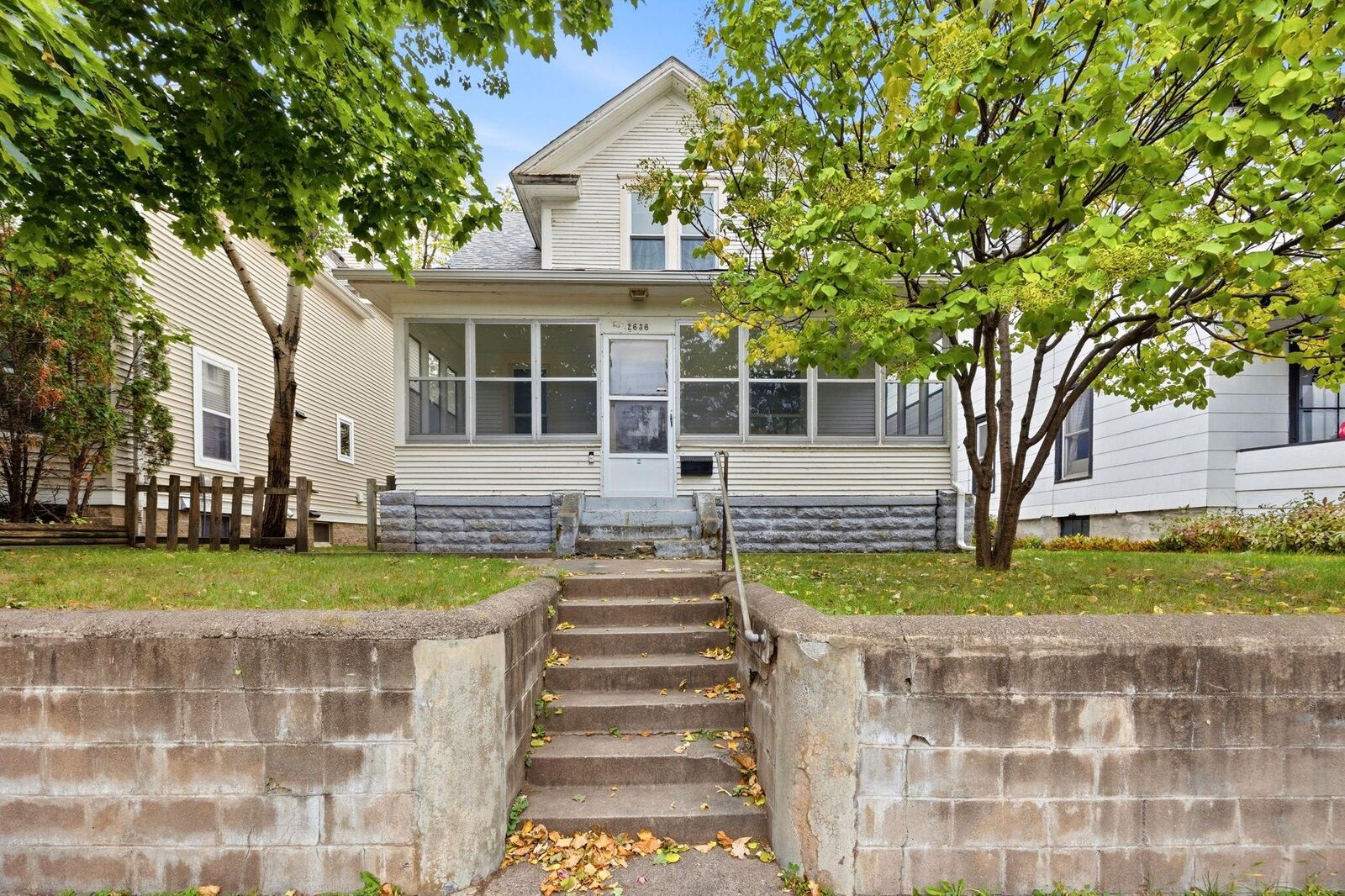 Property Photo:  2636 Aldrich Avenue S  MN 55408 