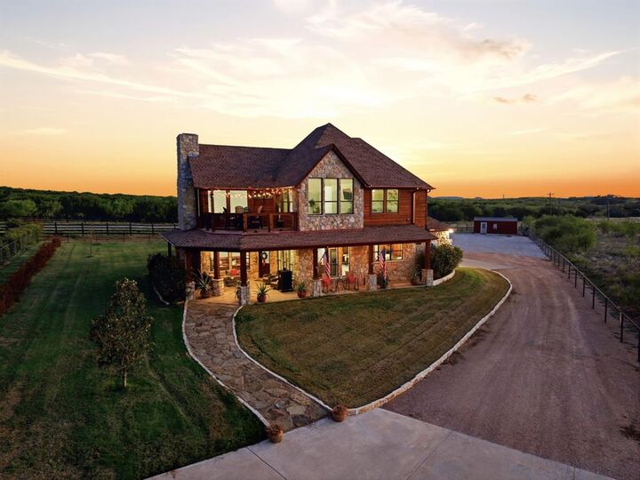 Property Photo: 1060 Gordon Mtn Vw Court TX 76449