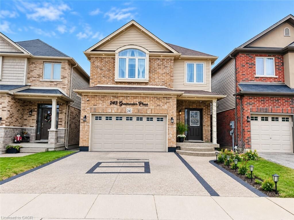 Property Photo: 243 Greenwater Place Lower ON N2R 0H1