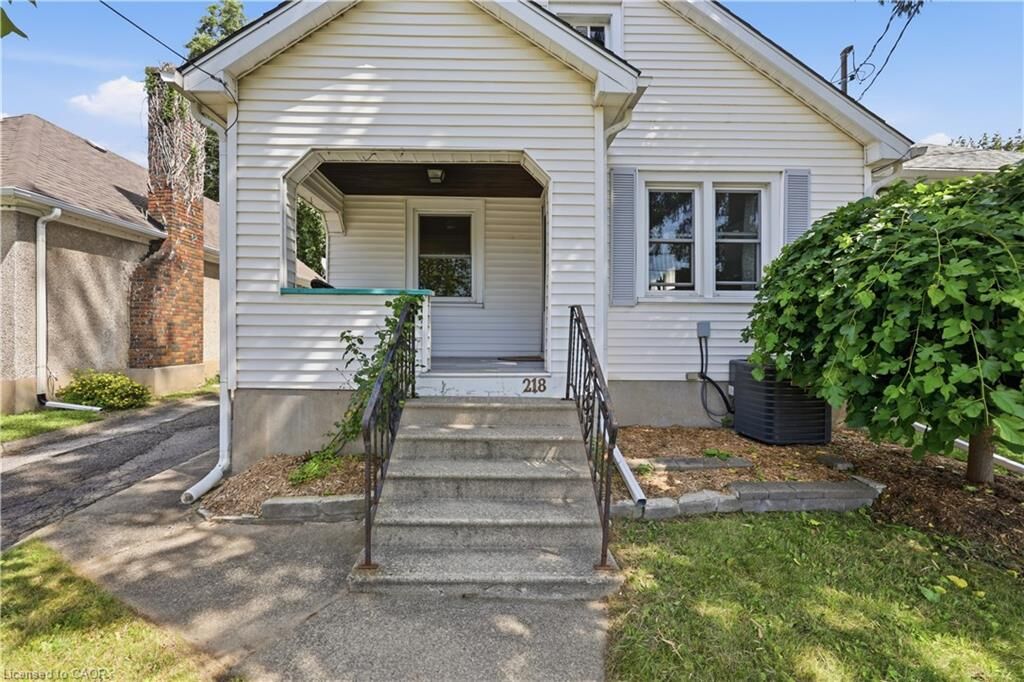 Property Photo:  218 Lake Street  ON L2R 5Z2 