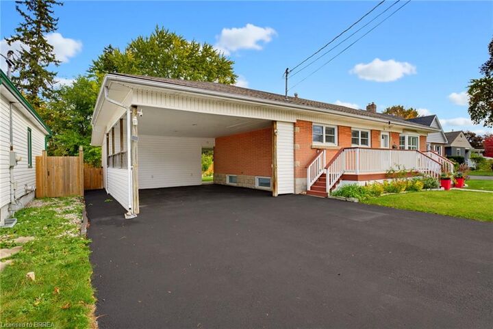 Property Photo: 49 Morton Avenue ON N3R 2N6