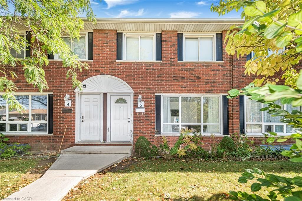 Property Photo:  2700 Barton Street E 5  ON L8E 2J7 
