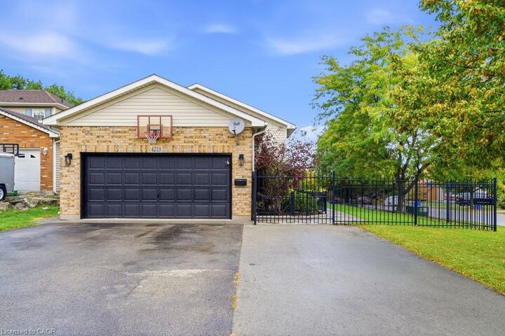 Property Photo:  4219 Taylor Court  ON L3J 0J9 