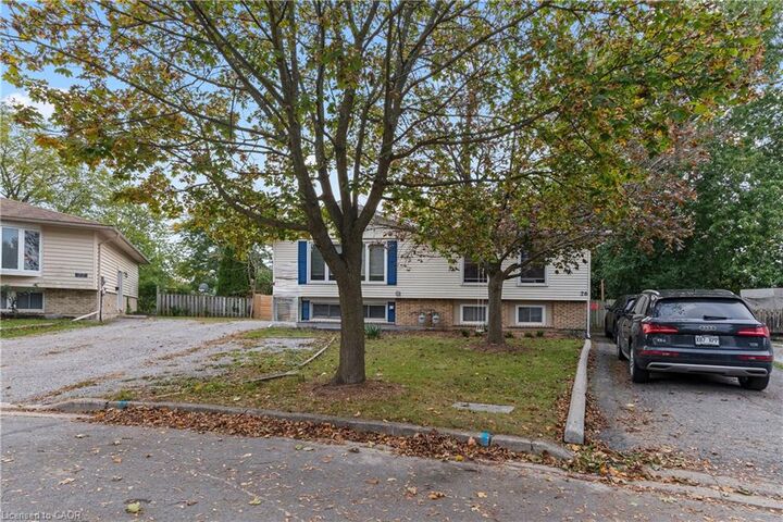 Property Photo:  24 Tara Crescent  ON L2V 4M1 