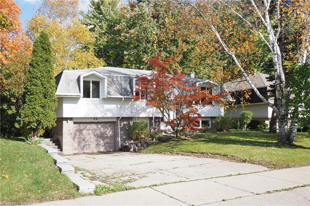 Property Photo:  98 Amos Avenue  ON N2L 5C4 