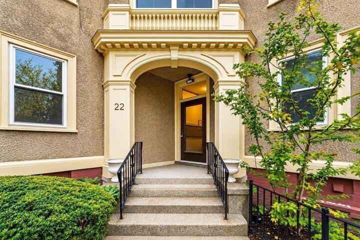 Property Photo:  22 Centre St 3  MA 02139 
