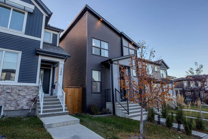 Property Photo:  250 Aquila Way NW  AB T3R 1Z9 