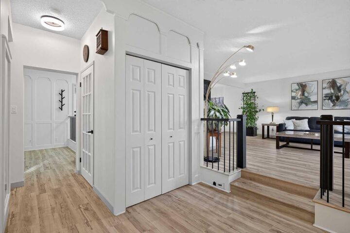 Property Photo:  40 Silver Ridge Court NW  AB T3B 4V5 