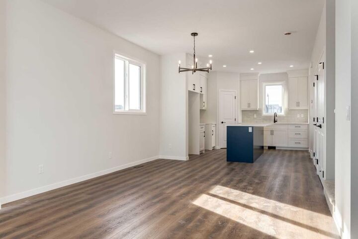 Property Photo: 418 Montrose Crescent SE AB T1V 0K8