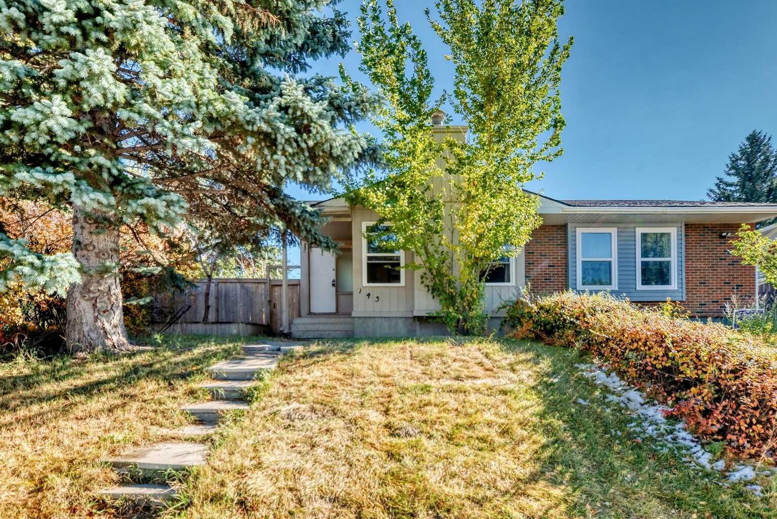 Property Photo:  143 Rundleson Way NE  AB T1Y 3H8 