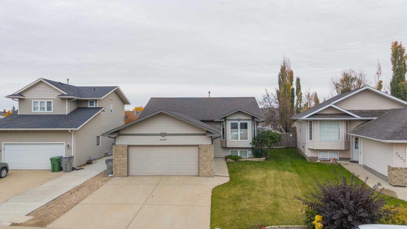 Property Photo:  3207 66 Avenue  AB T9V 3H9 
