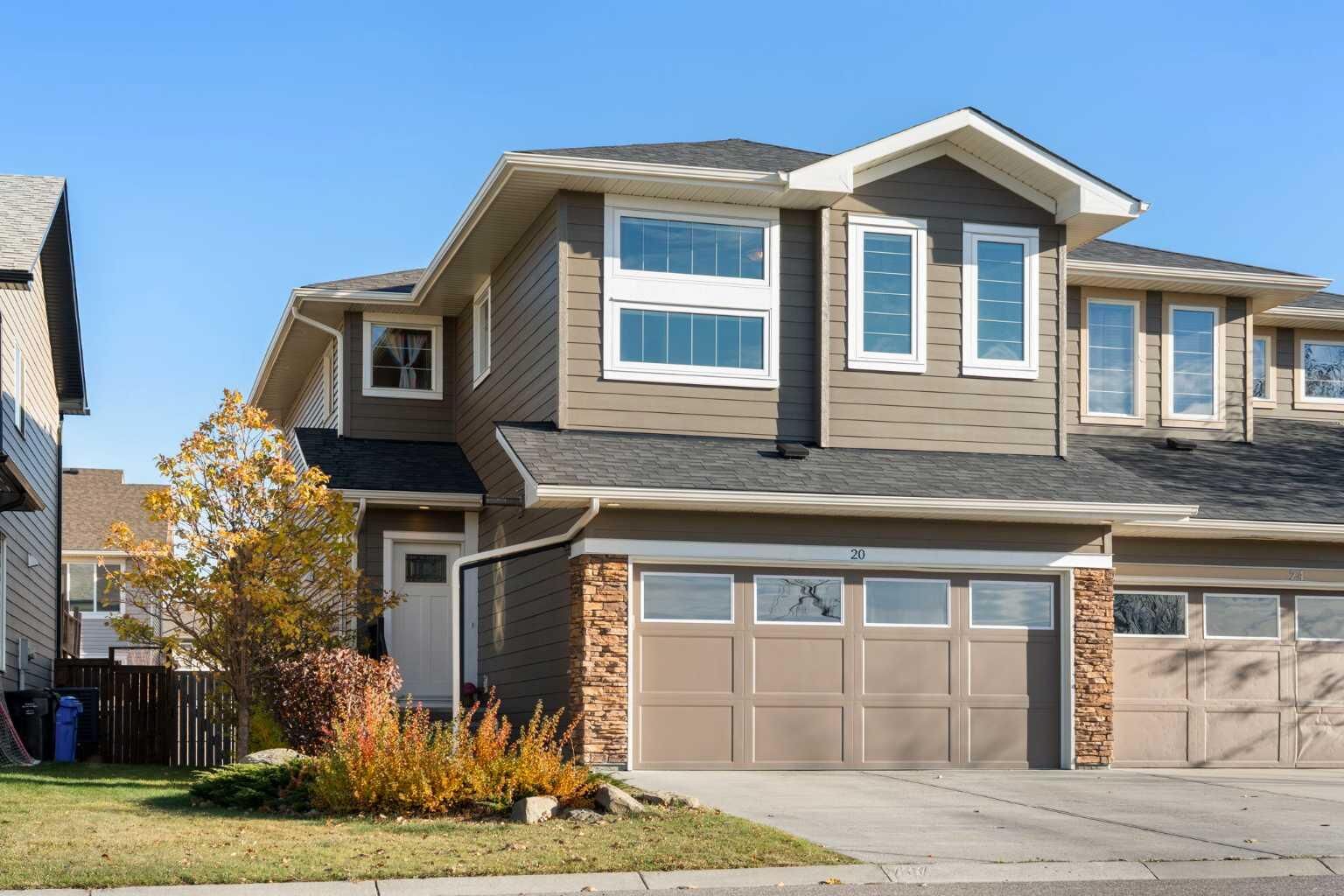 Property Photo:  20 Evanswood Circle NW  AB T3P 0K1 