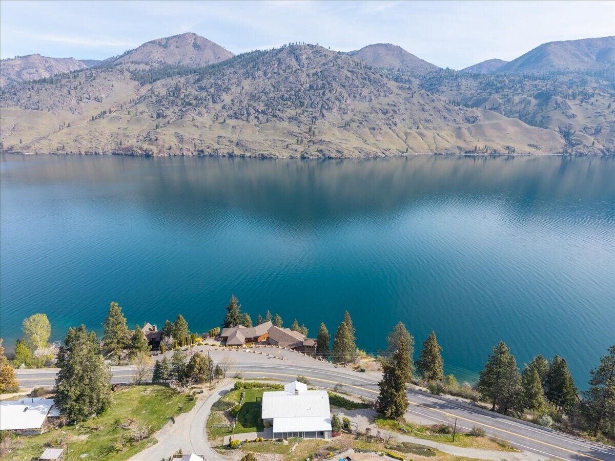 Property Photo:  104  Mirage Lane  WA 98816 