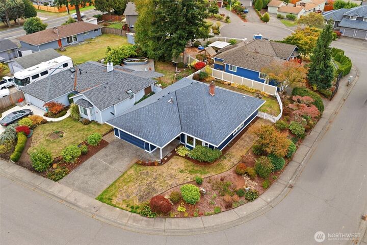 Property Photo:  3406  202nd Street SW  WA 98036 