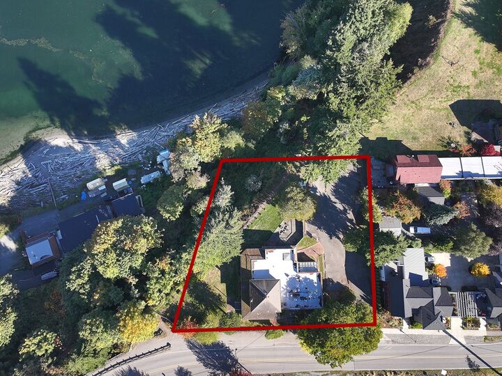 Property Photo:  510  Cascade Avenue  WA 98260 