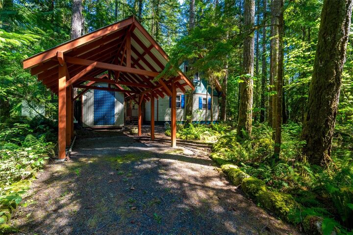 Property Photo: 7480 Glacier Springs Drive WA 98244