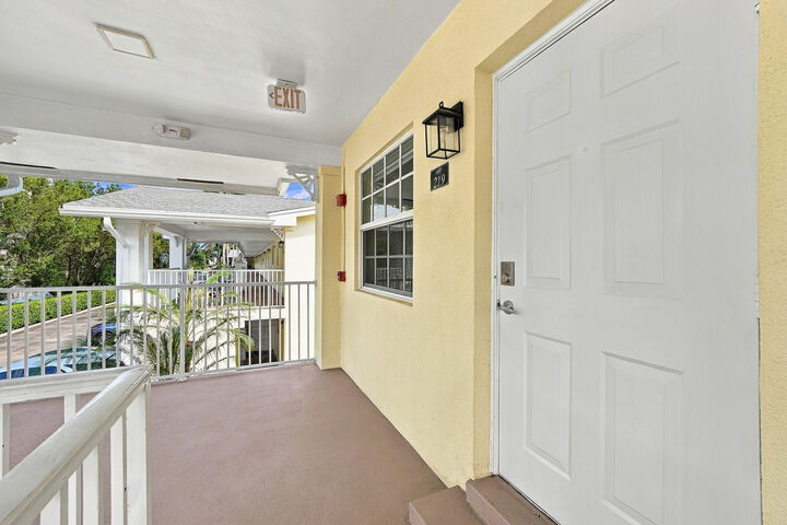 Property Photo:  2660 NE 8th Avenue 219  FL 33334 