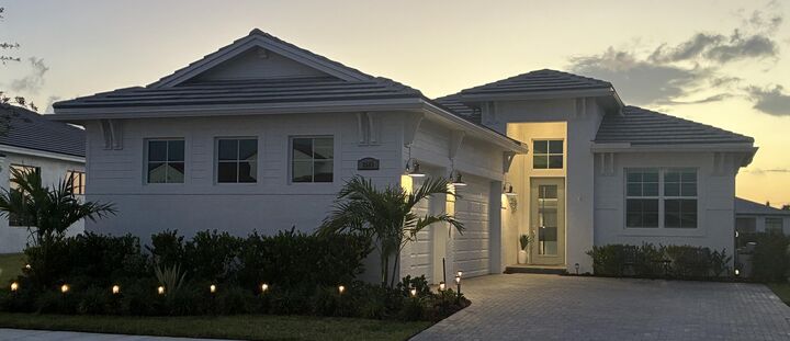Property Photo:  8605 SW Cantante Way  FL 34987 
