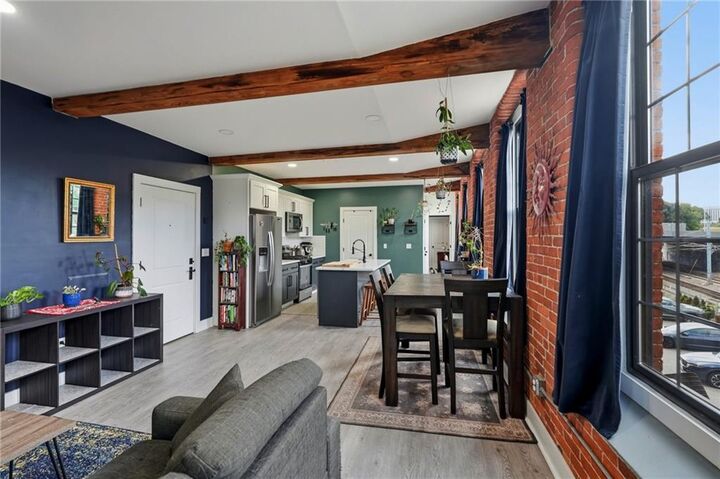 Property Photo:  50 Ashburton Street 9  RI 02904 