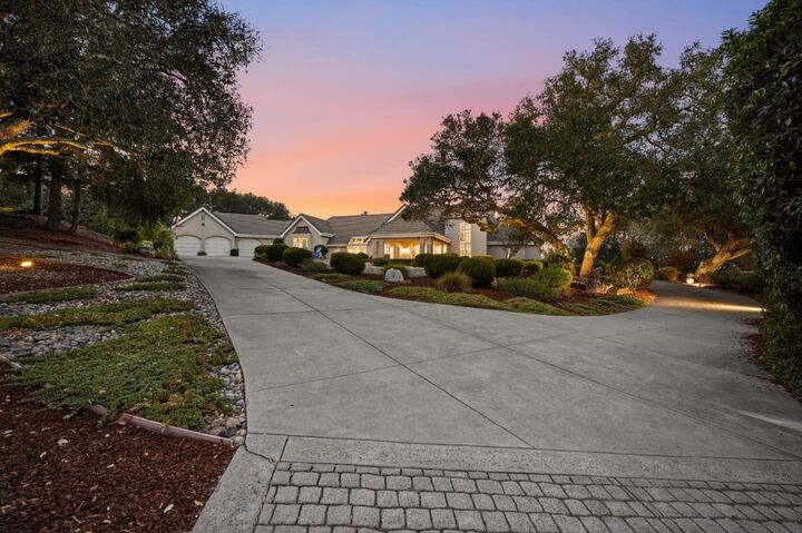 Property Photo:  26048 Paseo Del Sur  CA 93940 