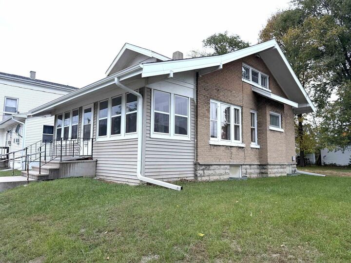 Property Photo: 619 Middle Street WI 53511