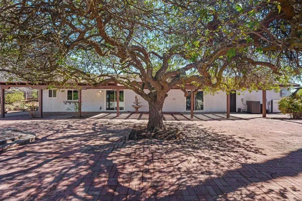 Property Photo: 3042 Holly Rd CA 91901