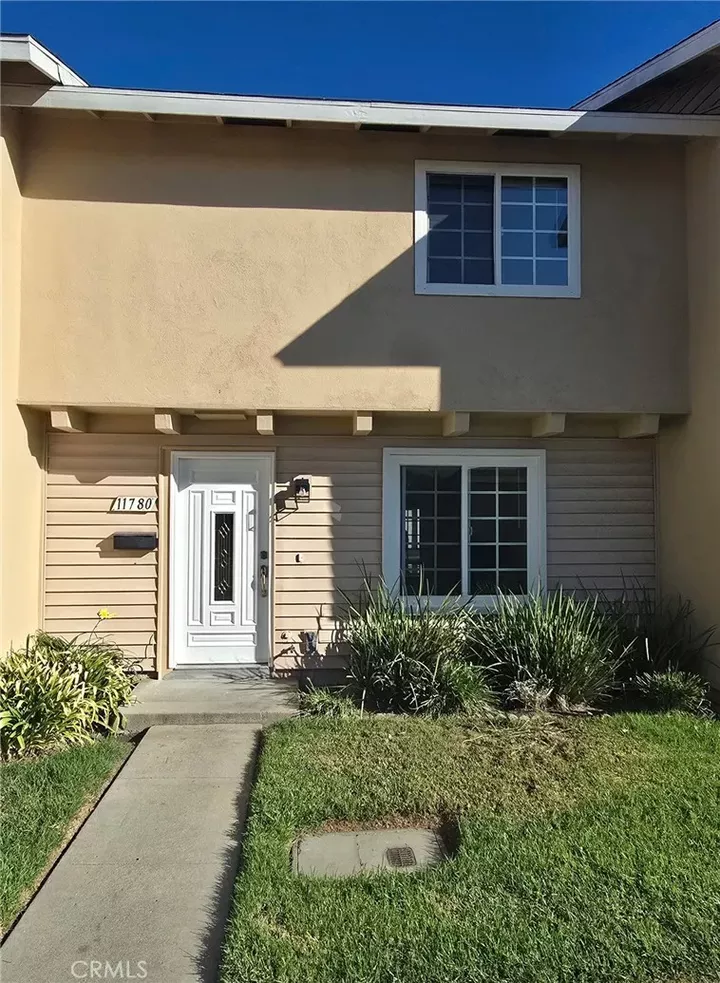Property Photo:  11780 Tulip Court  CA 92708 