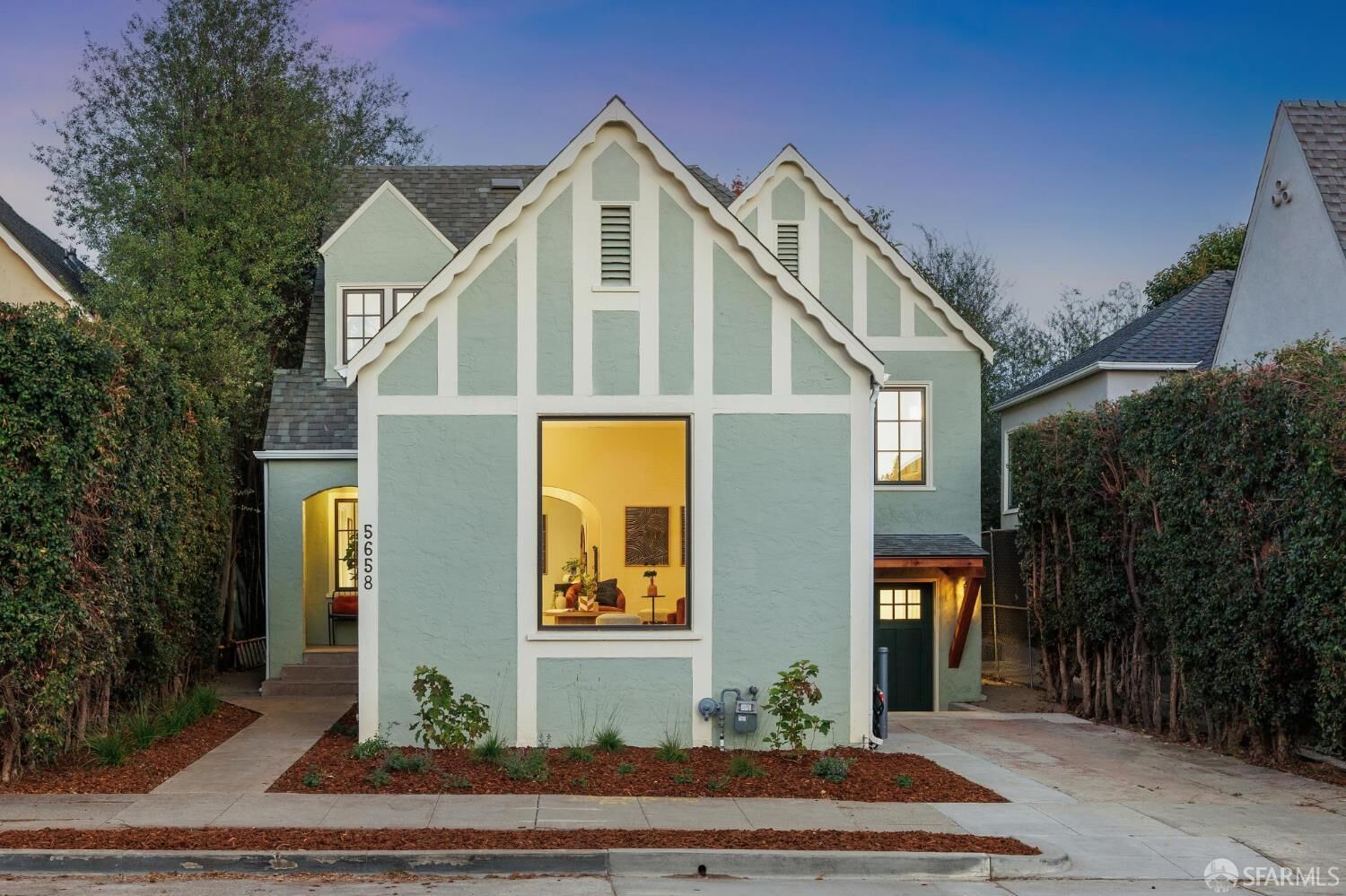Property Photo:  5658 Carberry Avenue  CA 94609 