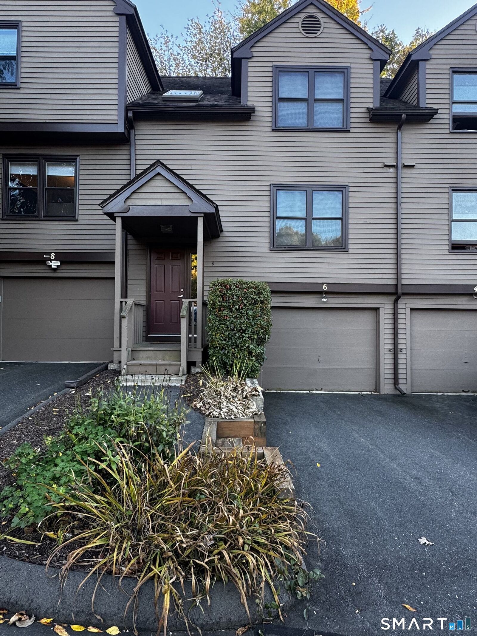 Property Photo:  6 Cascade Circle 6  CT 06468 