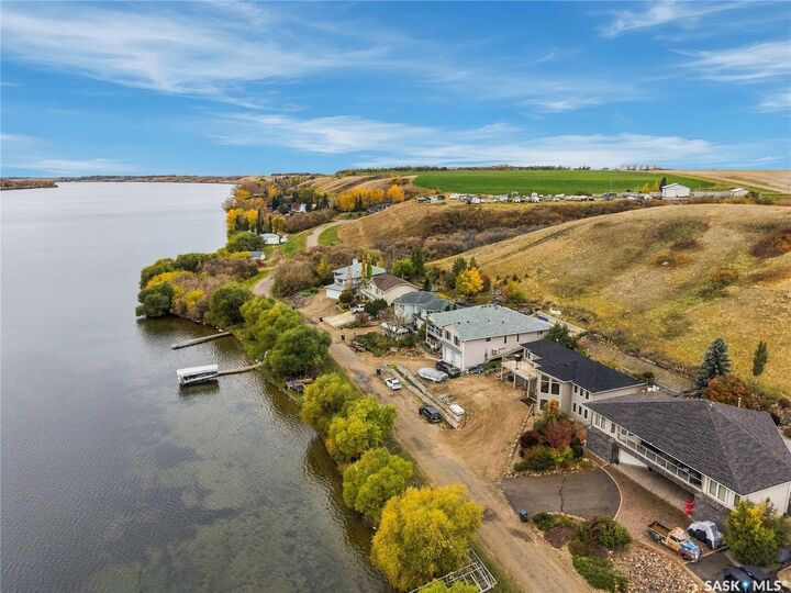 Property Photo:  9 Pelican Pass  SK S7C 0A4 