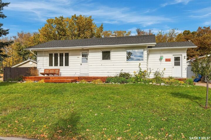 Property Photo: 546 Elm Crescent SK S0H 0S0