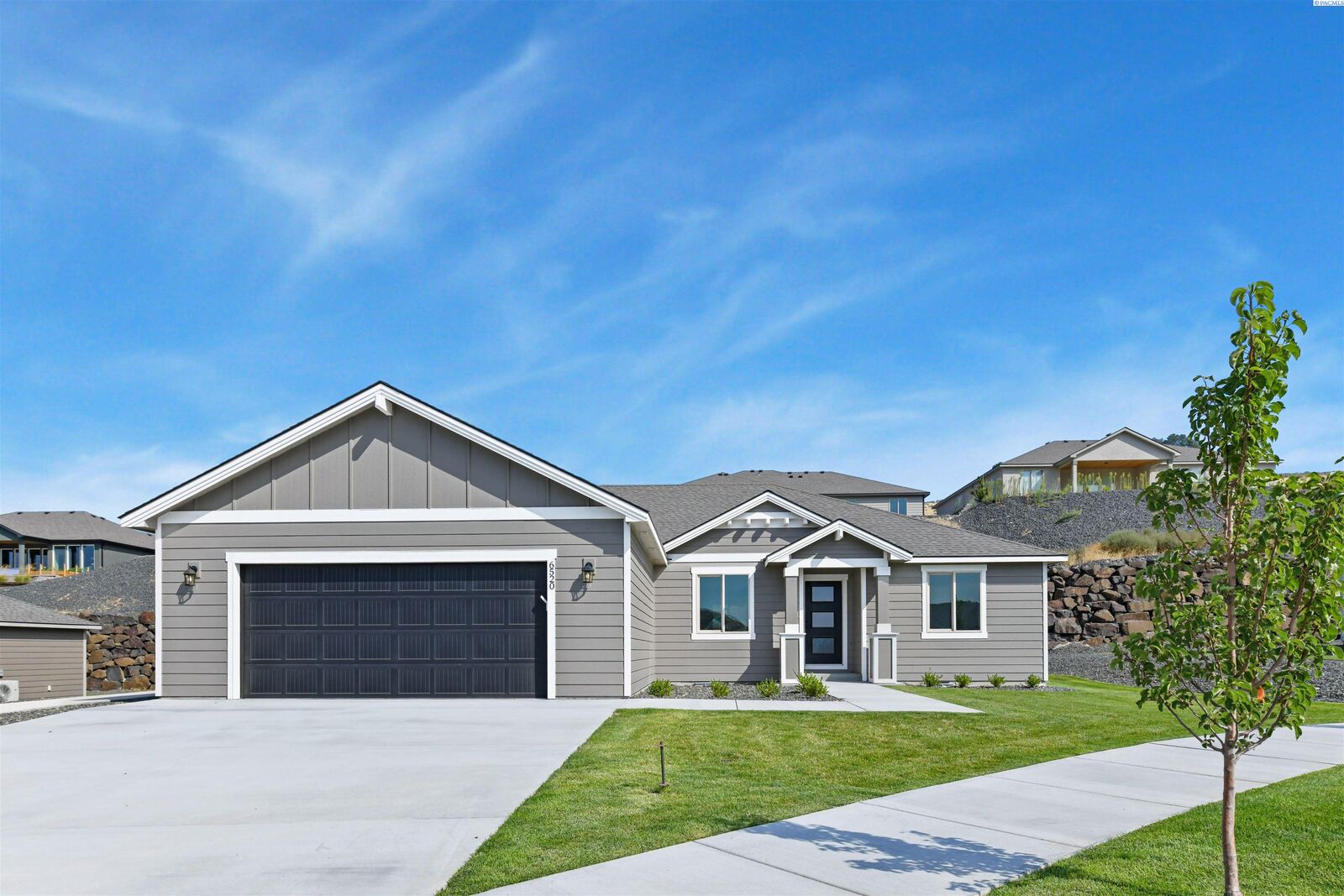 Property Photo:  6520 W 29th Ct  WA 99338 