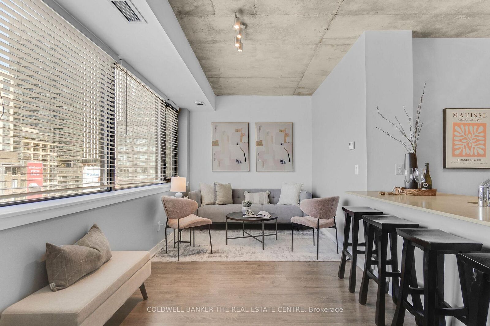 Property Photo:  400 Wellington Street W 802  ON M5V 0B5 