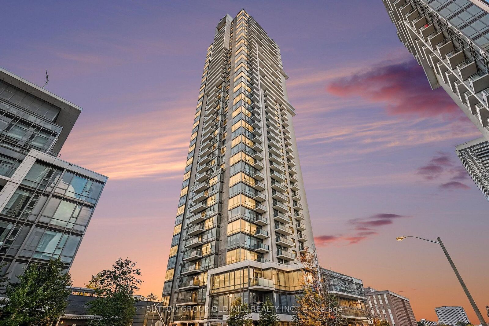Property Photo:  55 Ann O'Reilly Road 404  ON M2J 0E1 