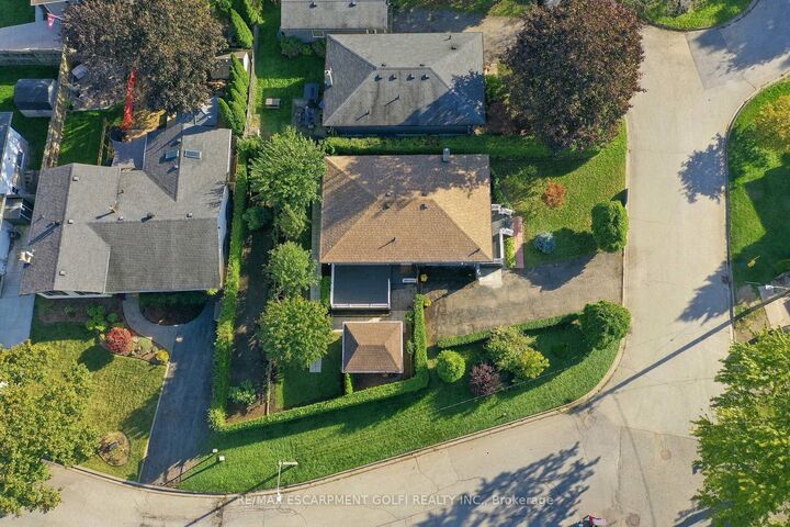 Property Photo:  11 Dawn Road  ON L2N 4M7 
