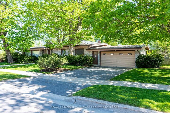 Property Photo:  2 Churchill Street  ON K7M 2K5 