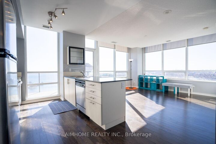 Property Photo:  2240 Lakeshore Boulevard W 3202  ON M8V 0B1 