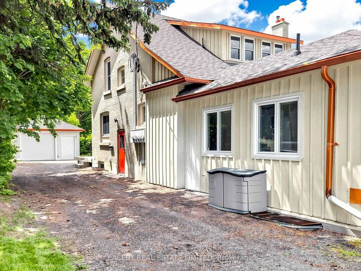 Property Photo:  2163 King Road  ON L7B 1A6 