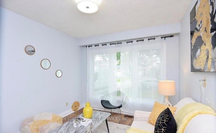 Property Photo:  33 Camberley Crescent  ON L6V 3L3 