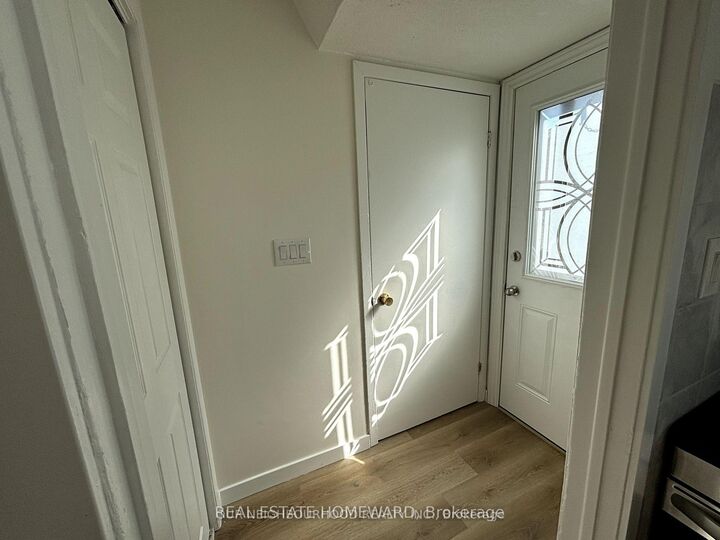 Property Photo:  107 Endicott Terrace Unit A  ON L3C 5S3 