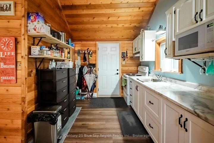 Property Photo:  2261 Peninsula Road  ON P1B 8G4 