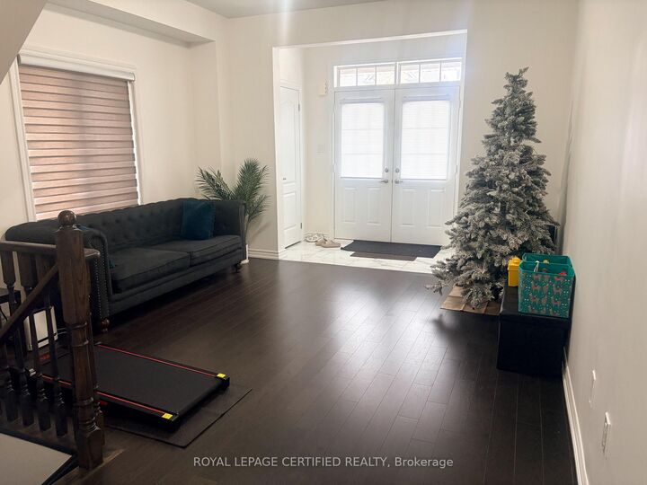 Property Photo:  50 Dolobram Trail Upper  ON L7A 4Y3 