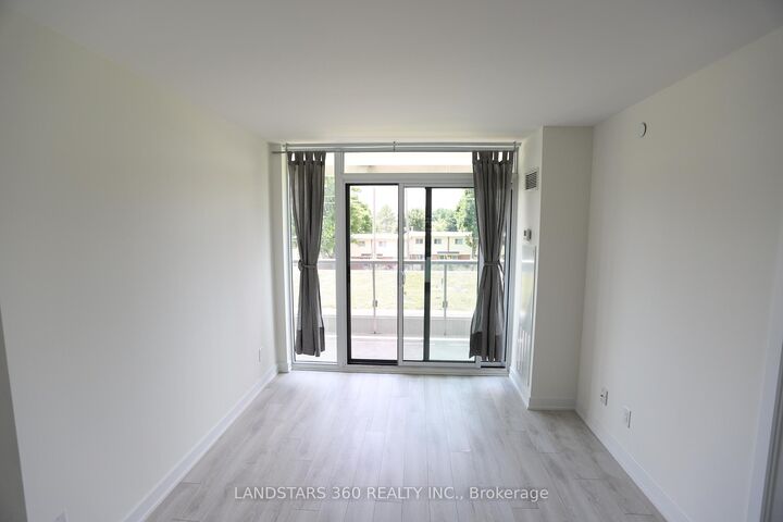 Property Photo:  160 Flemington Road 421  ON M6A 0A9 