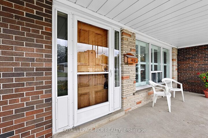 Property Photo:  32 Bartel Drive  ON M3N 1C9 