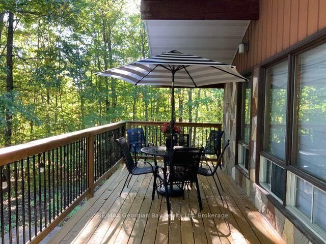 Property Photo:  44 Tall Pines Drive NW  ON L9M 0H4 