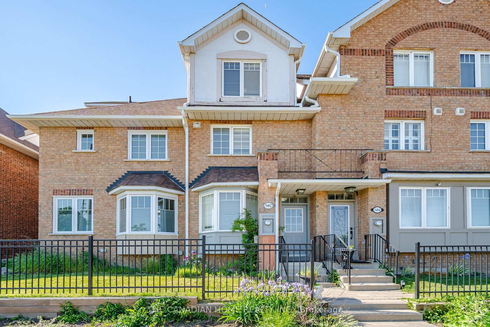 Property Photo: 9482 Sheppard Avenue E ON M1B 5Z4