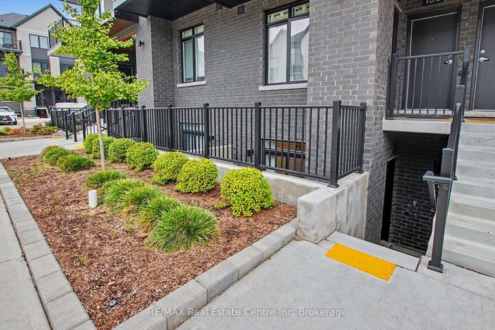 Property Photo:  824 Woolwich Street 192  ON N1H 0E1 