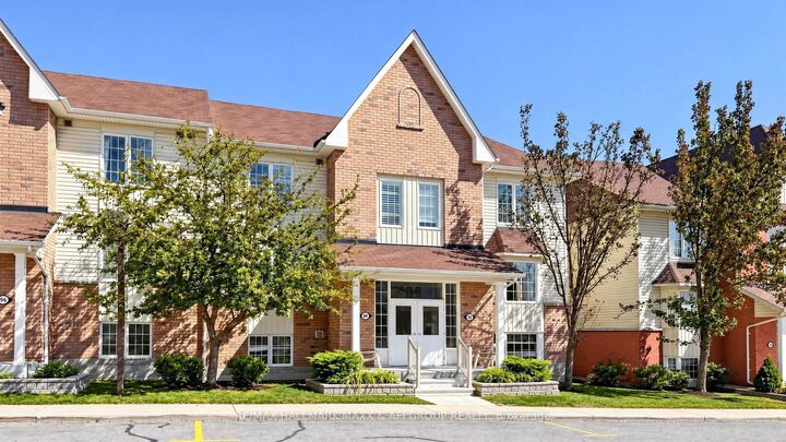 Property Photo:  92 Petra Way 2  ON L1R 0A3 