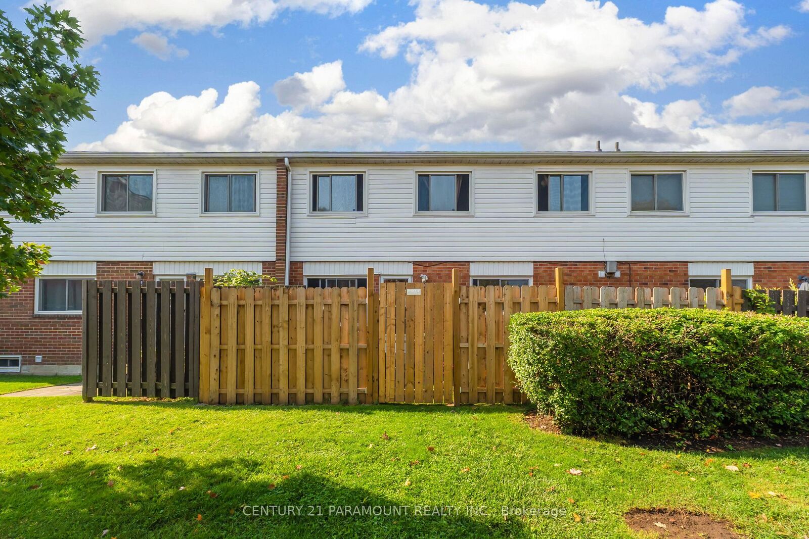 Property Photo:  1010 Glen Street 116  ON L1J 6J2 