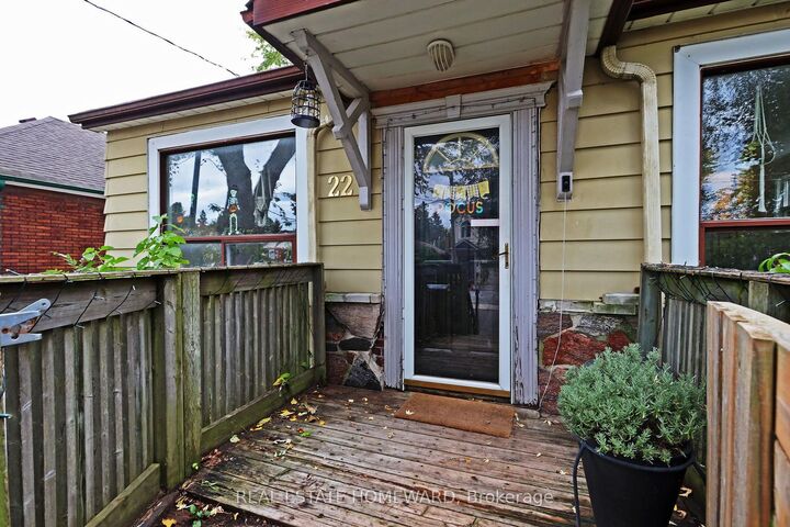Property Photo:  22 Haddon Avenue  ON M1N 2K8 